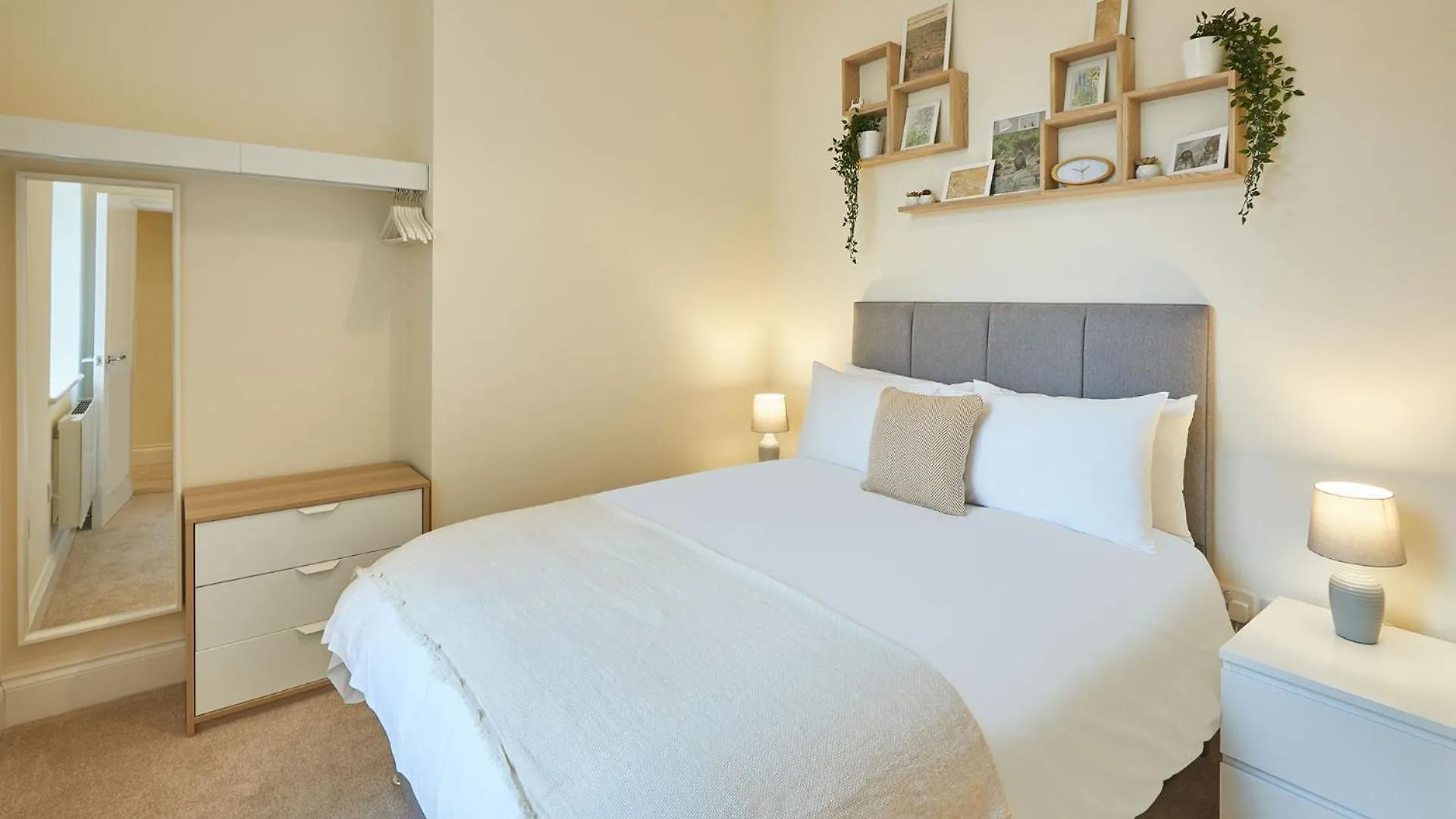 Host & Stay - South Cliff Apartment Scarborough